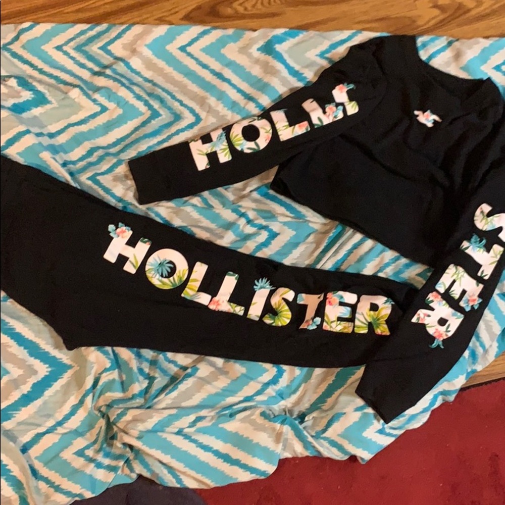 Hollister crop top and sweat pant set